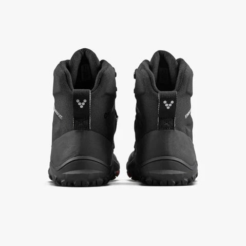 Vivobarefoot Magna vs Tracker