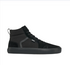 Zapatilla negra de caña alta con cordones y suela gruesa; modelo barefoot de Splay.