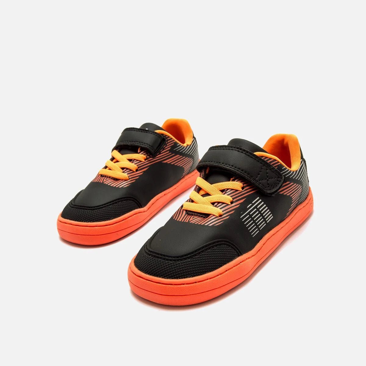 Action - MUSTANG - Barefoot You