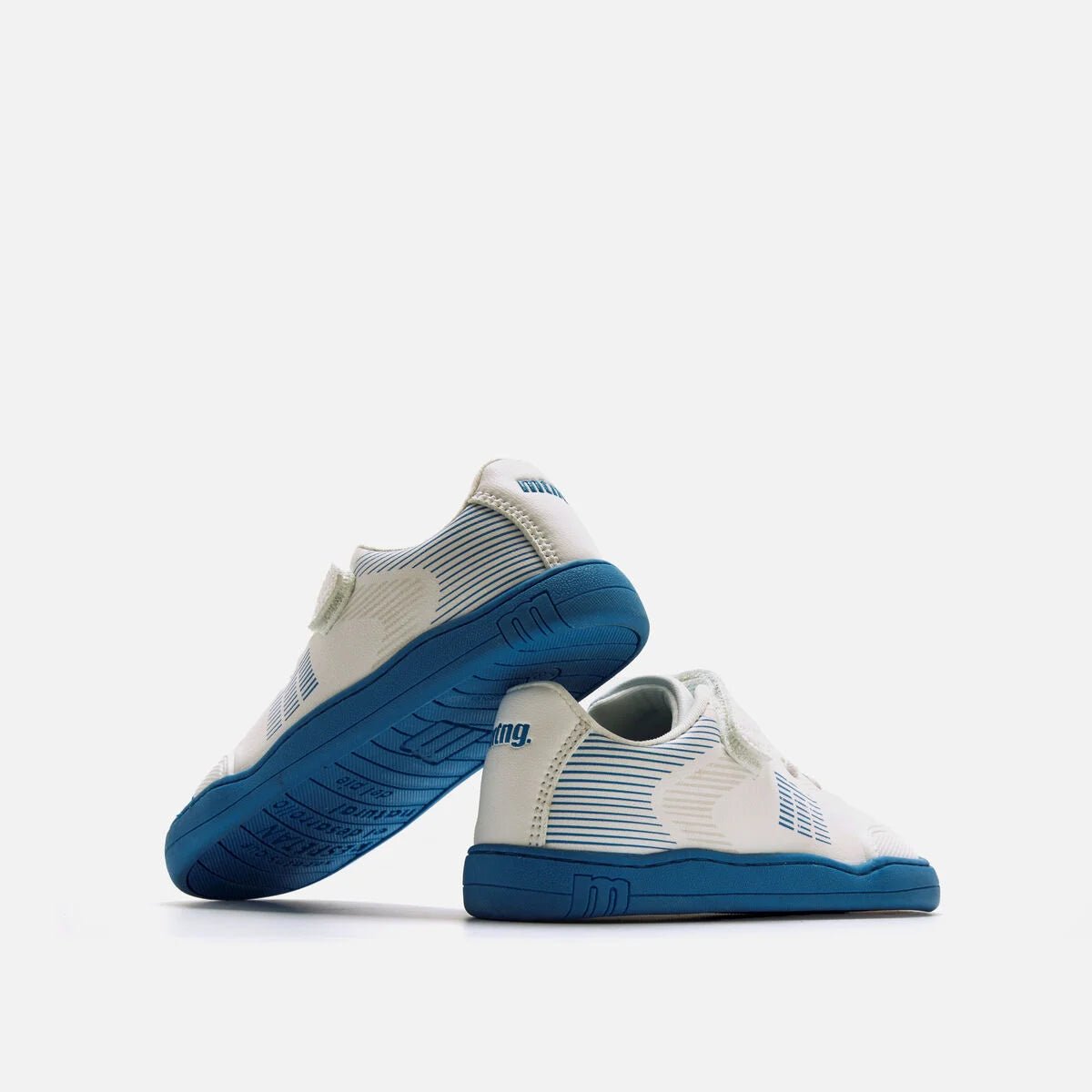 Action - MUSTANG - Barefoot You