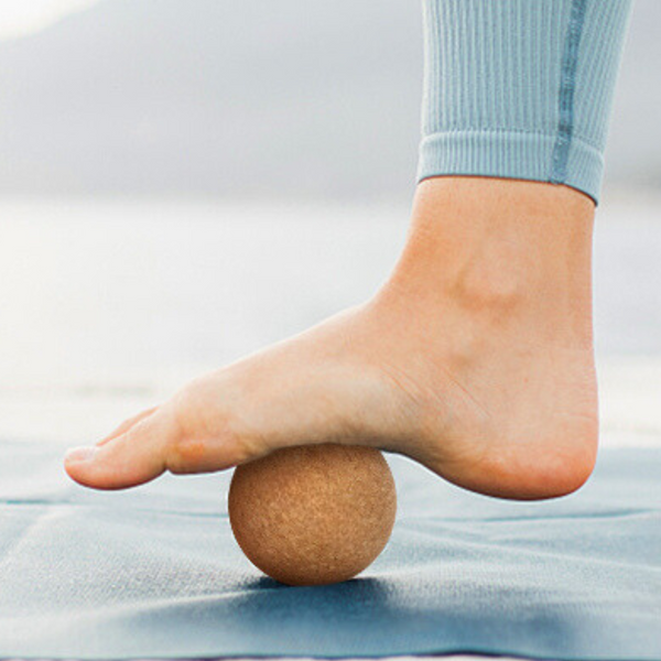 Bola de Masaje Barefoot (Corcho) – Barefoot You